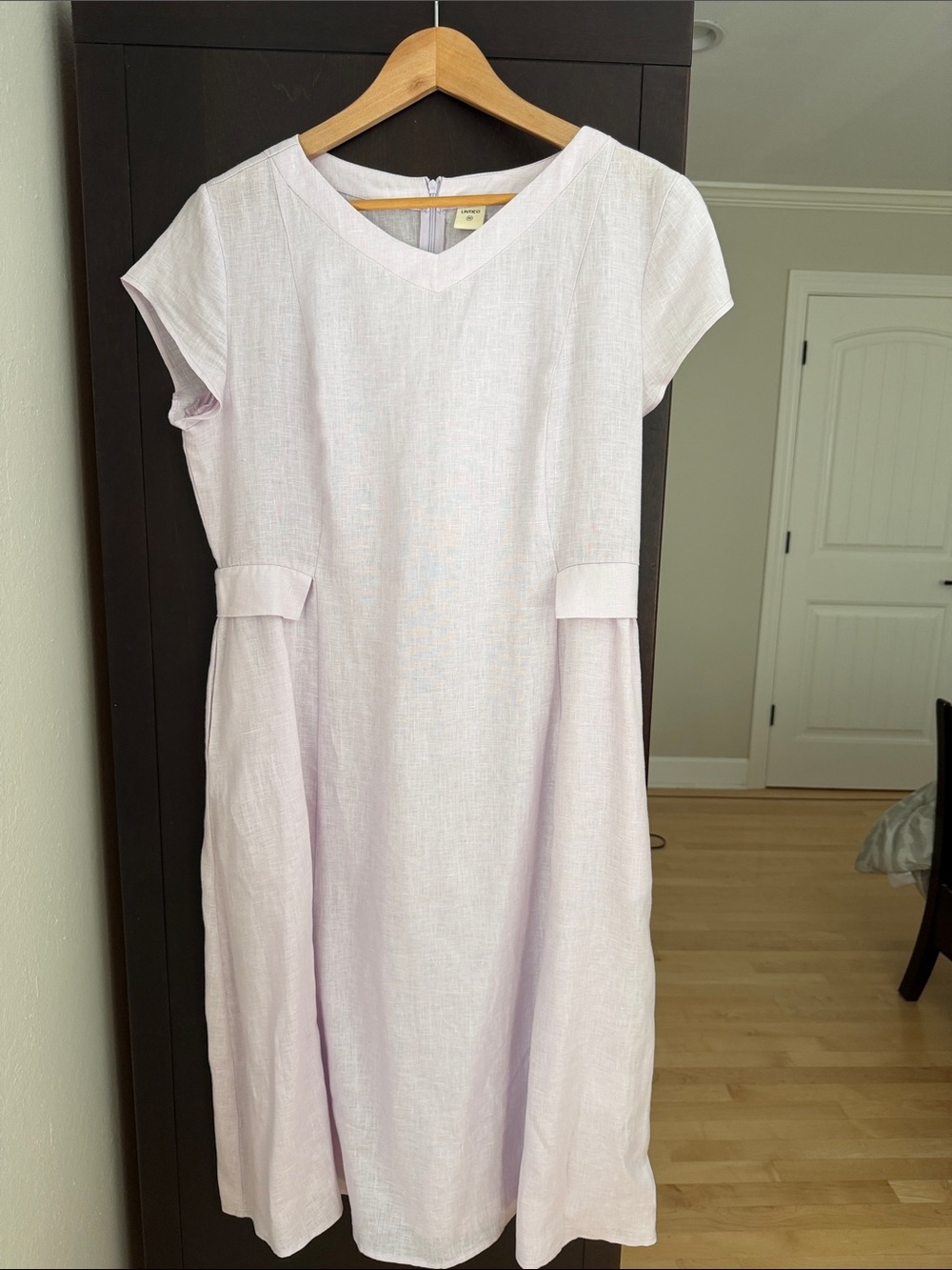 Cap-Sleeve Midi Dress in Light Lavender